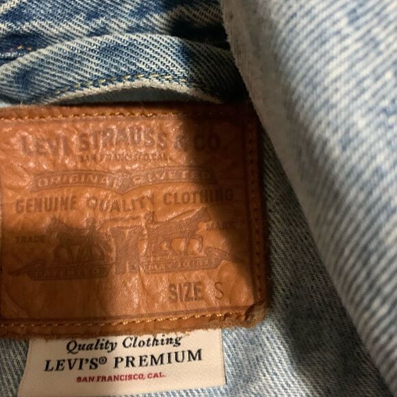 Levi’s vintage denim jacket evi's Original Trucker Jacket is a classic - Picture 4 of 4